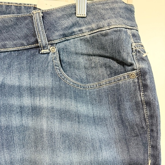 Maurices women’s blue jeans slim boot mid rise denim flex size 22w NWT - Picture 9 of 16